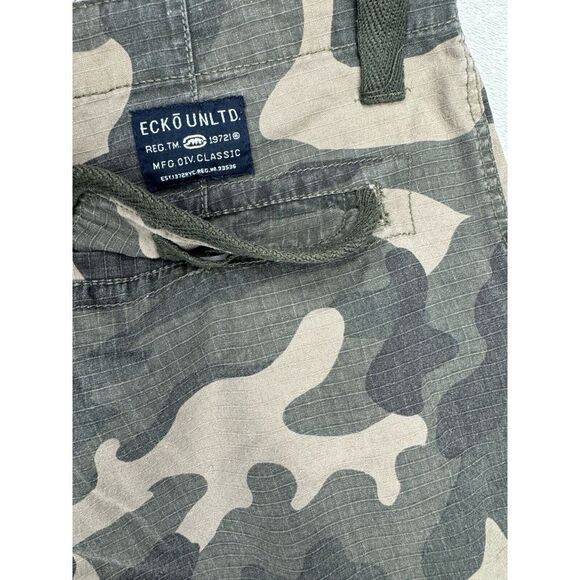 Ecko Unlimited Cargo Shorts Men's Size 36" Camo Street Y2K Baggy Long Hiphop - Picture 13 of 15